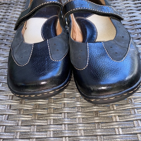 Born Mary Jane with Velcro strap black 8.5/40 leather upper EUC - Picture 8 of 10